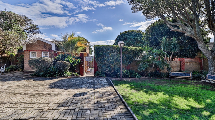 To Let 3 Bedroom Property for Rent in Lovemore Heights Estate Eastern Cape